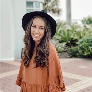 Meet your Posher, Taylor